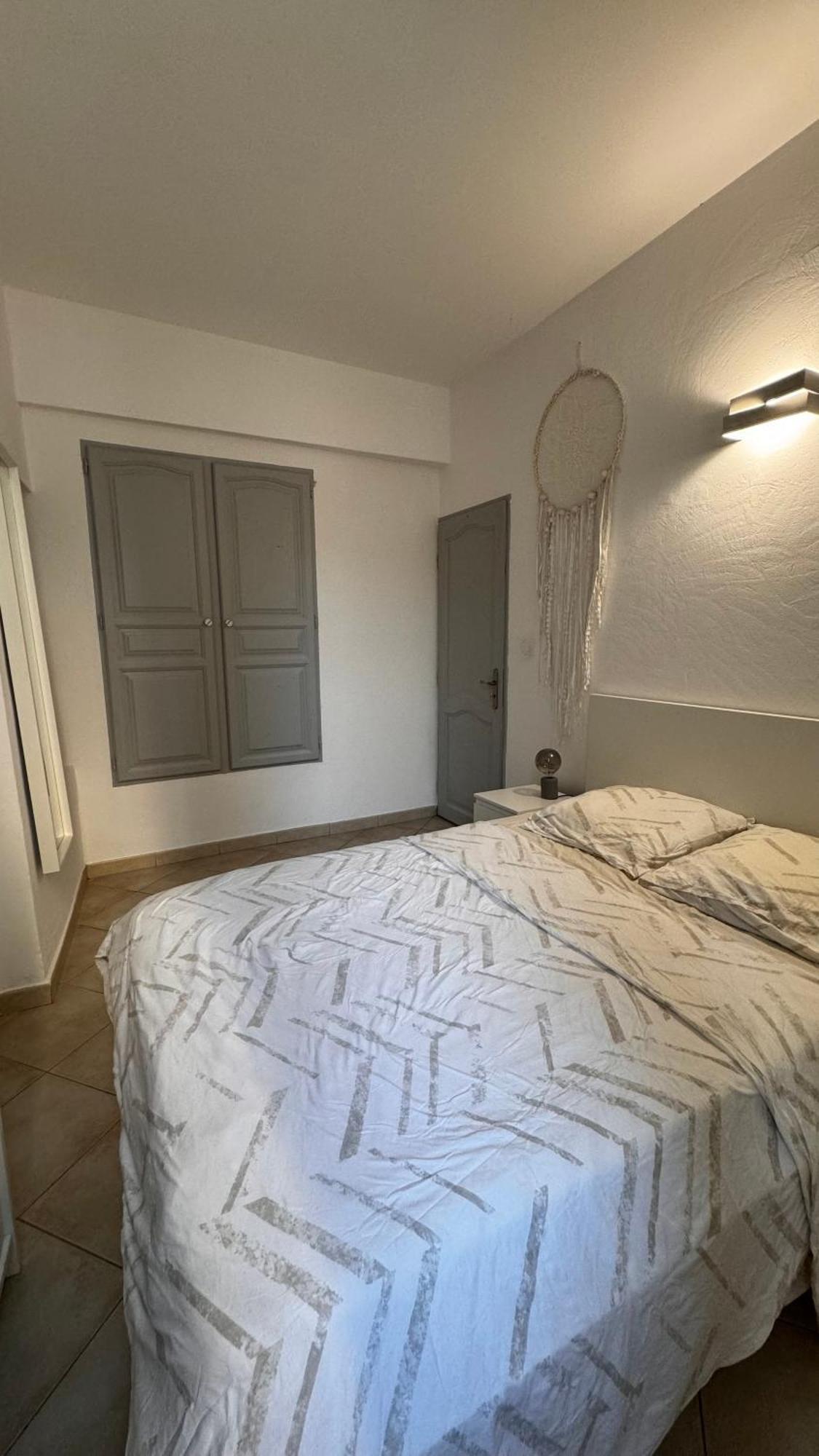 Fabuleux Logement Le Beausset Bagian luar foto